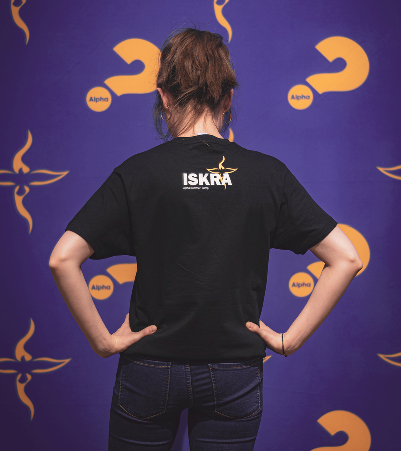 Koszulka z logo ISKRA i Alpha - czarna - obrazek 2